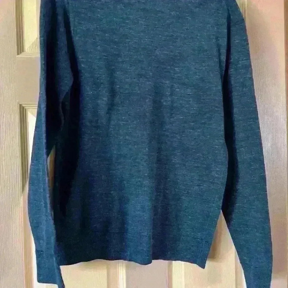 Young men’s pull over Old Navy size small​ - Picture 2 of 4